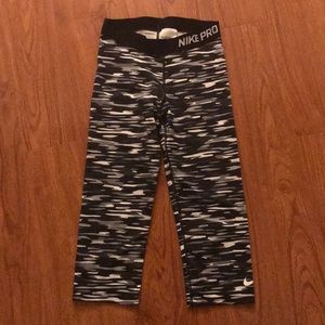Nike Pro Crop Pants